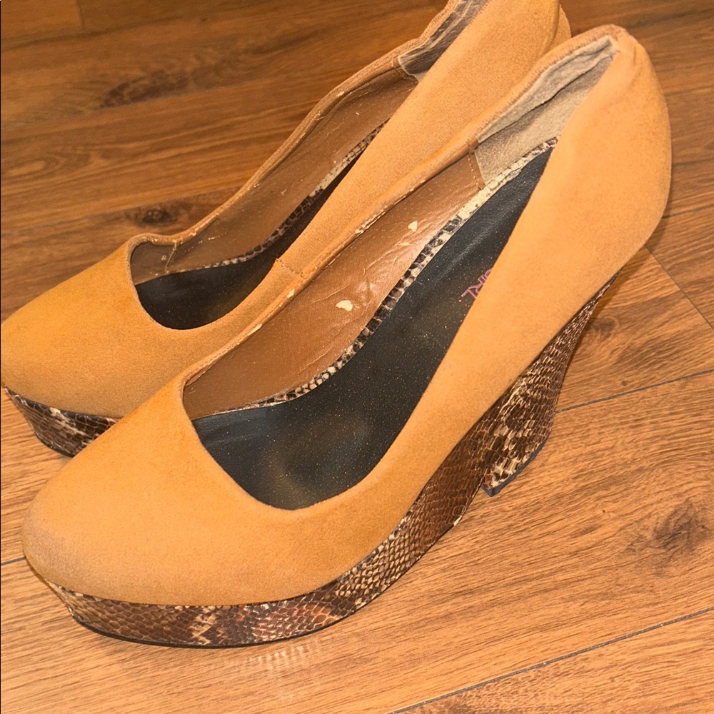 Brown Platform Heels - Picture 2 of 4
